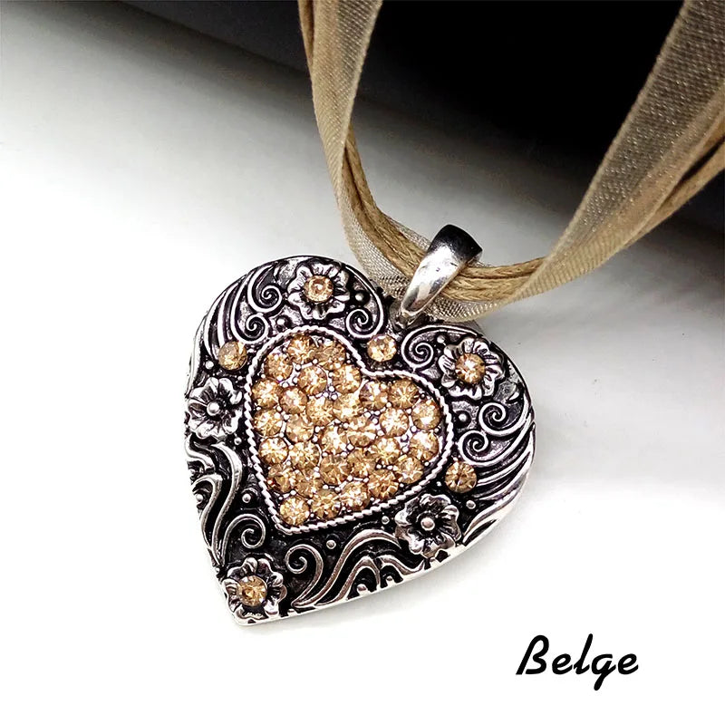 Heart Shape Edelweiss Necklace | Vintage Oktoberfest Jewelry for Ladies - Dhavinci