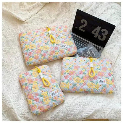 Cute Flower Laptop Sleeve | Portable Case for MacBook & Tablets - Dhavinci