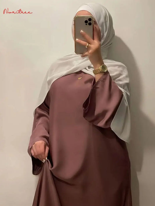 Fashion Satin Sliky Djellaba Muslim Dress Dubai Full Length Flare Sleeve Soft Shiny Abaya Dubai Turkey Muslim Islam Robe WY921 - Dhavinci