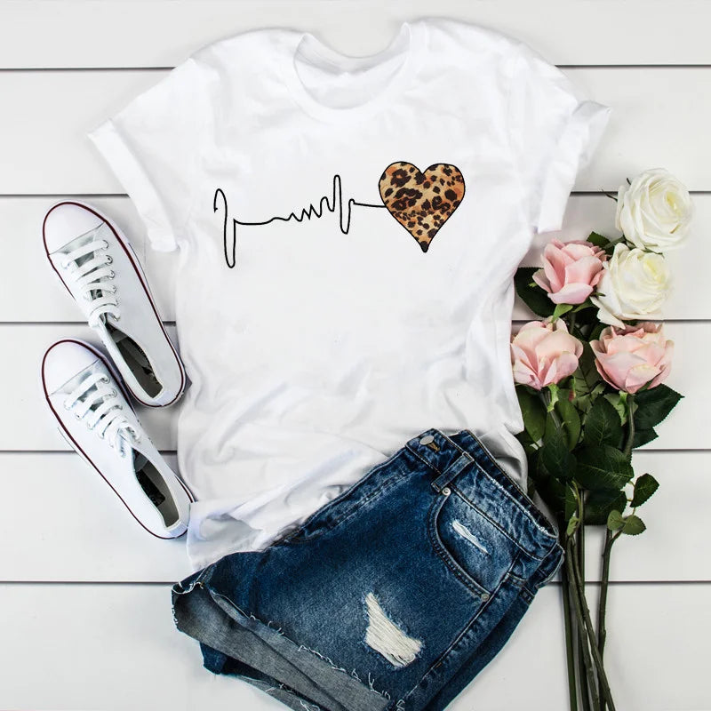 90's Leopard Heartbeat Graphic T-Shirt for Women | Harajuku Style - Dhavinci